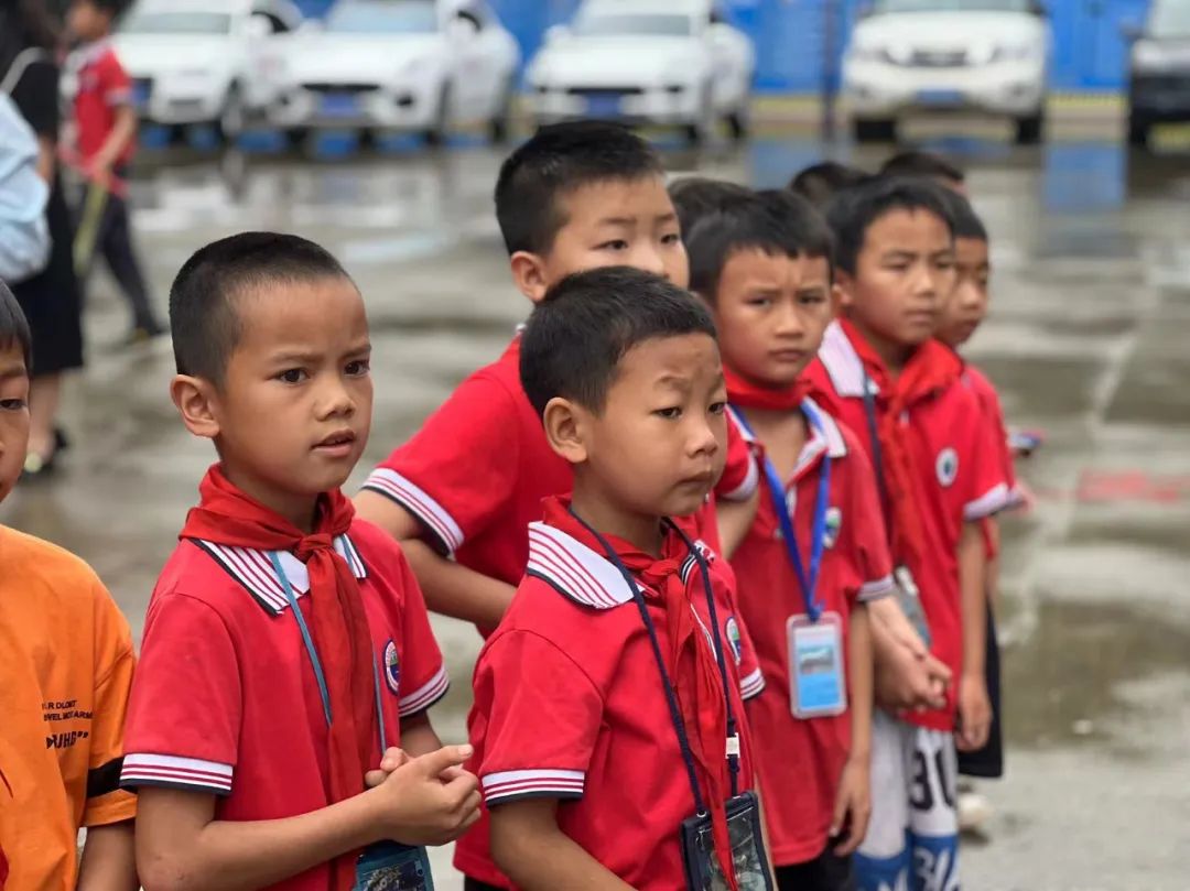 亚洲必赢照明2023捐赠广西融水大浪镇中心小学爱心公益活动-公司新闻-亚洲必赢照明官网